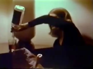 Pusaudžu runaway 1975: bezmaksas xczech sekss saspraude video 14
